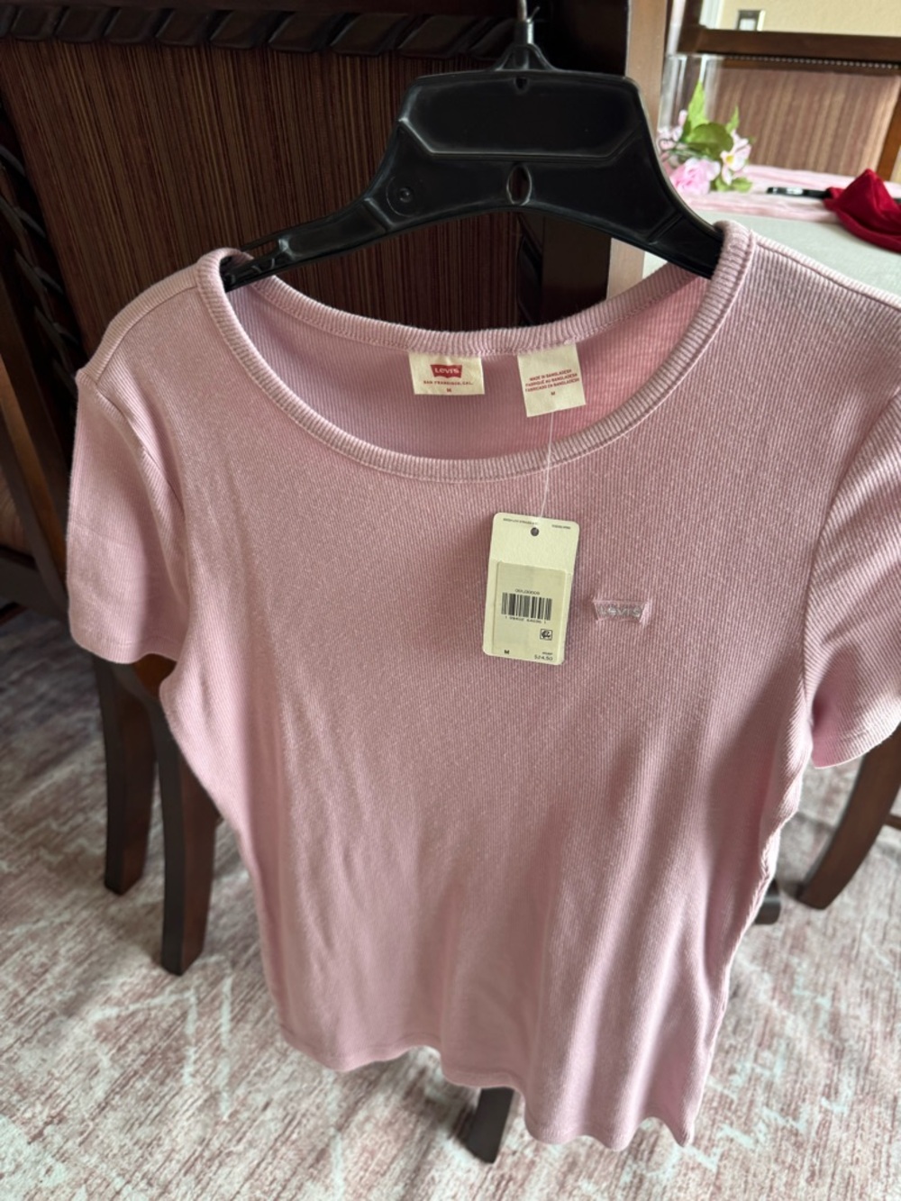 Levi's Women's Light Pink Ribbed Scoop Neck Tee